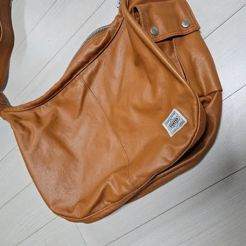 [BUNJANG] Yoshida Porter Freestyle Shoulder Bag Large Camel / 요시다포터 프리스타일 숄더백 라지 카멜 반달백 porter