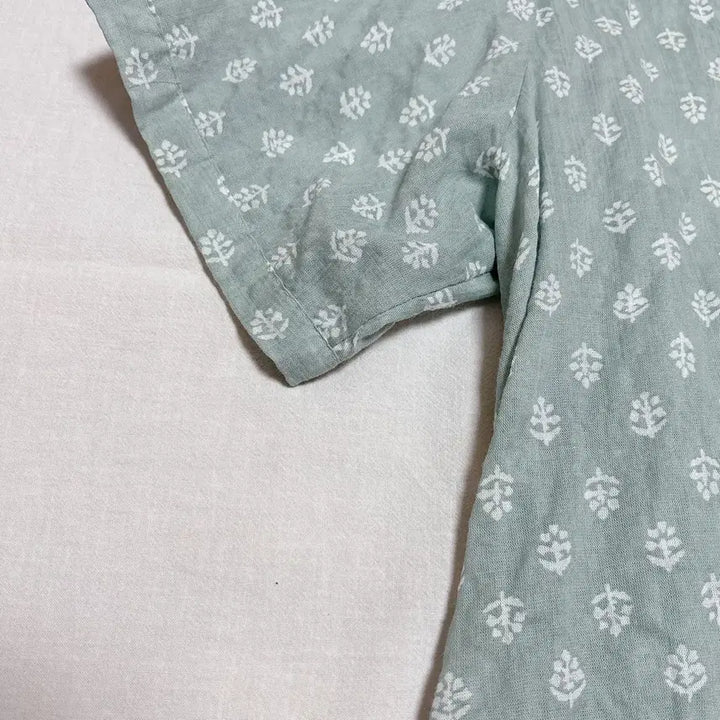[BUNJANG] Leaf Pattern Cotton-Rayon Blend Summer Blouse / 면레이온 시원한 여름 셔츠 블라우스 (free)