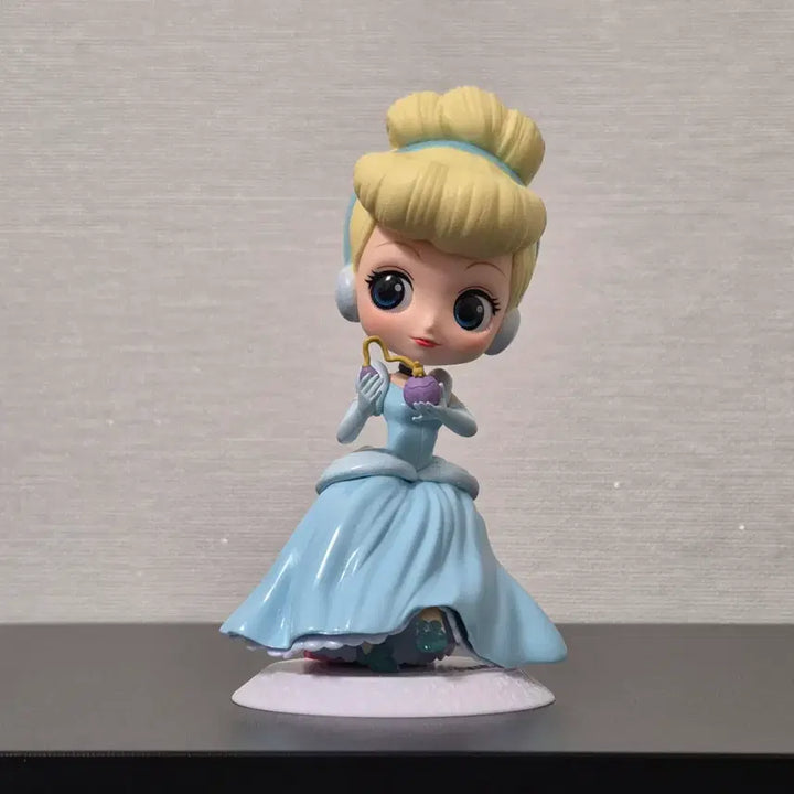 [BUNJANG] Banpresto Q Posket Cinderella Perfumagic Figure (Rare Color) - Repaired / [반프레스토/큐포스켓/레어/파손접착상품] 16cm 펄퓨매직 신데렐라피규어