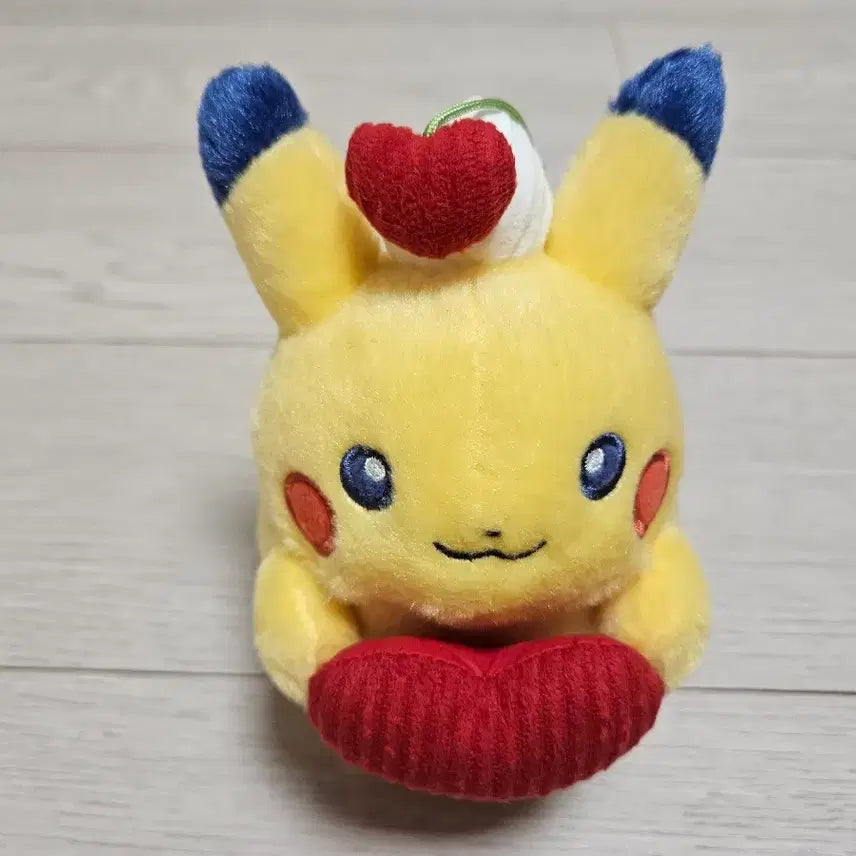 [BUNJANG] Morozoff Pikachu Valentine Plush / 2024 발렌타인 모로조프 피카츄