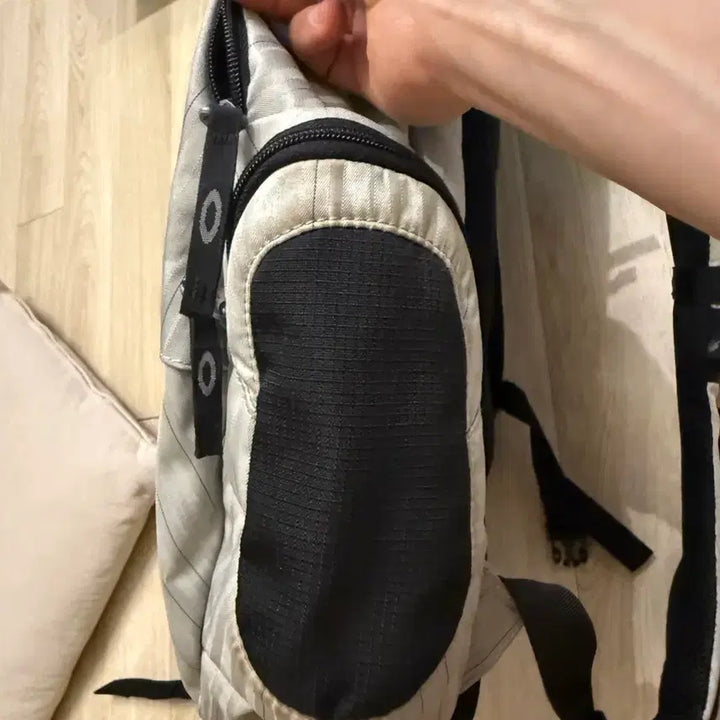 [BUNJANG] Oakley Vintage Backpack Gray/Black / 오클리 빈티지 백팩 그레이/블랙