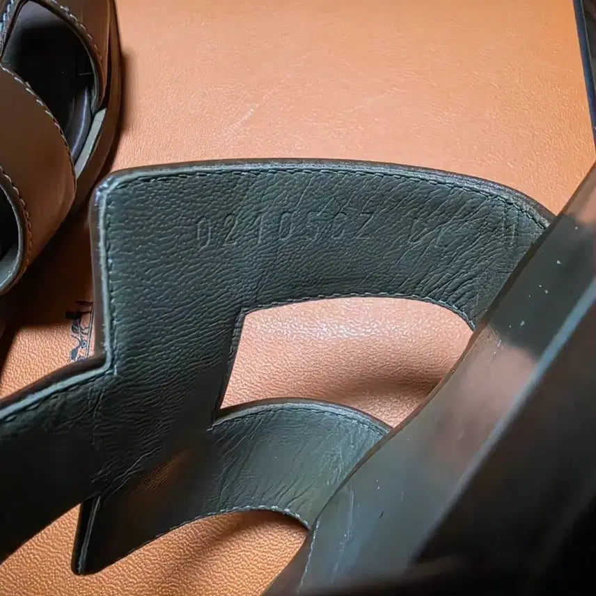 [BUNJANG] Hermes Oran Sandals Brown Women&