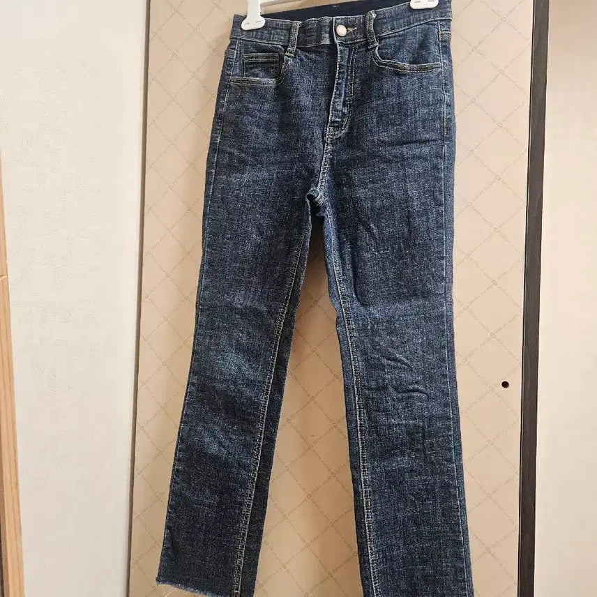 [SOLD OUT] 에이블리 여성 일자 중청바지 허리밴딩