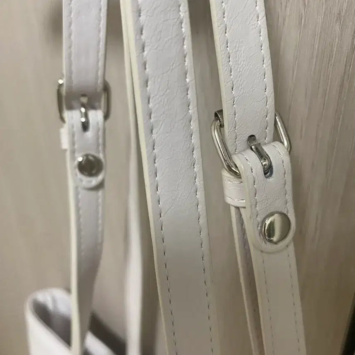 [BUNJANG] Mur무르 프리백 화이트 / Mur무르 프리백 화이트