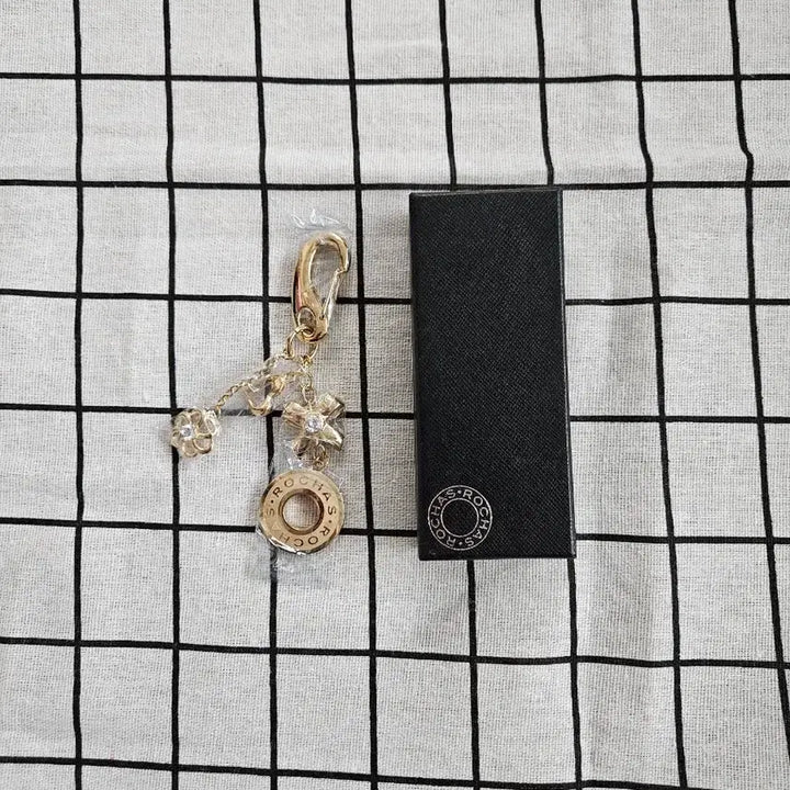 [BUNJANG] ROCHAS Gold-Tone Keychain New / ROCHAS  금장 키링 새상품