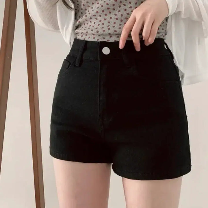 [BUNJANG] Ablley High-Waisted Button Detail Black Shorts (S) / 에이블리 골반패드 원버튼 블랙 반바지 (S)