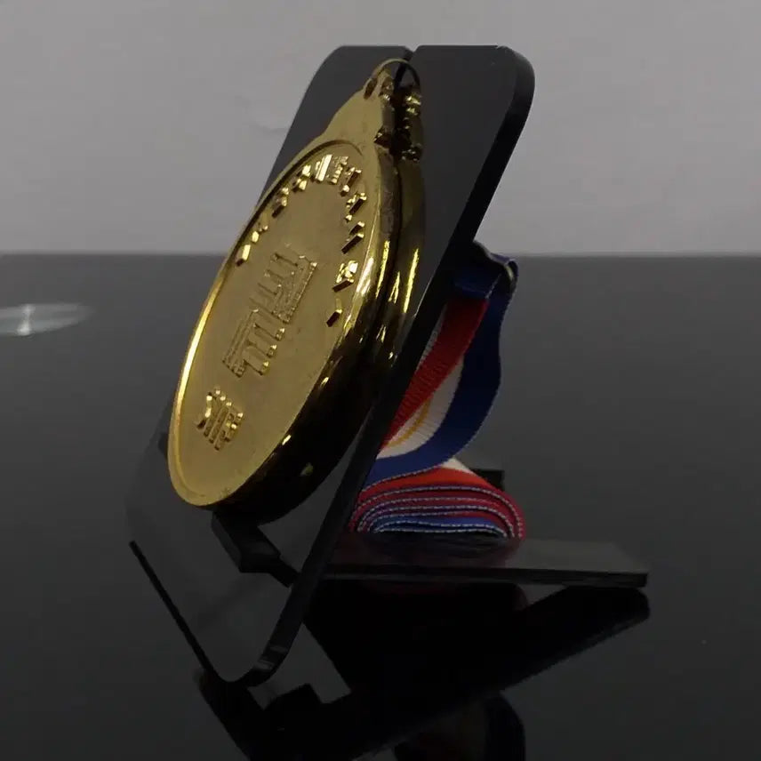 [BUNJANG] Seoul International Invention Fair Gold Medal / [메달] 서울 국제 발명 전시회 금상 메달 w595