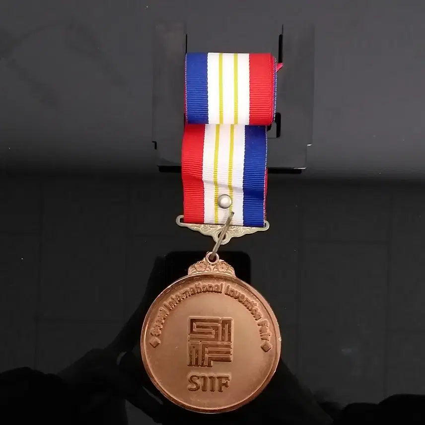 [BUNJANG] Seoul International Invention Fair Bronze Medal / [메달] 서울 국제 발명 전시회 동상 메달 w596