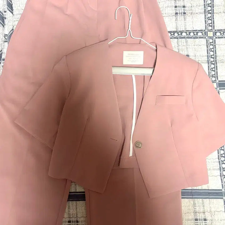 [SOLD OUT] 에이블리 핑크 크롭 자켓 세트(배송비 포함 가격)
