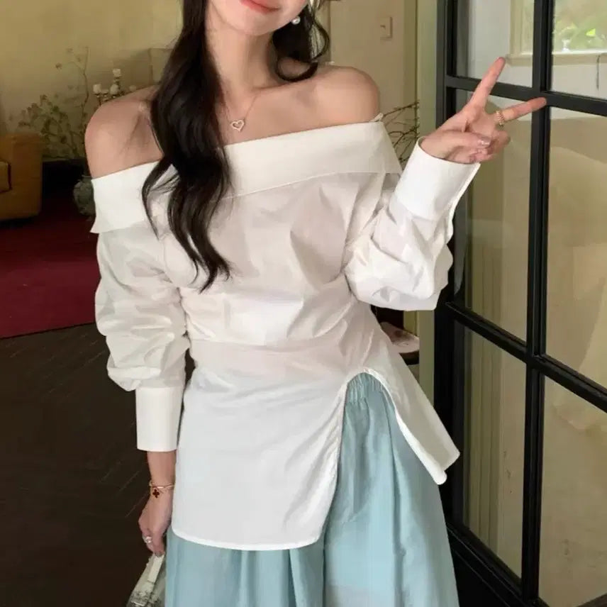 [BUNJANG] Off-Shoulder Slit Blouse / 새상품/ 언발 트임 오프숄더 셔츠 블라우스