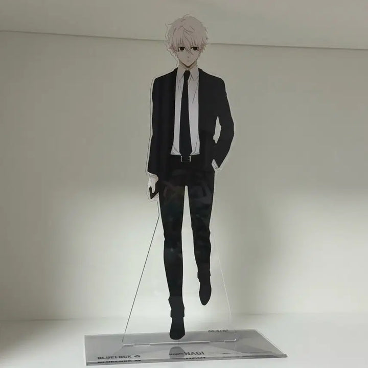 [BUNJANG] Blue Lock Nagi Seishiro Baseyard Suit Acrylic Stand / 블루록 나기 베이스야드 정장 아크릴
