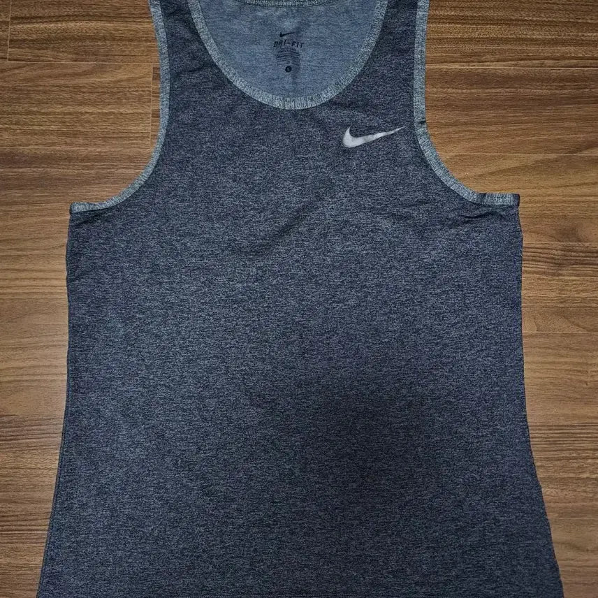 [BUNJANG] Nike Sleeveless Shirt / 나이키 민소매 (L, 가단 48.5 cm)