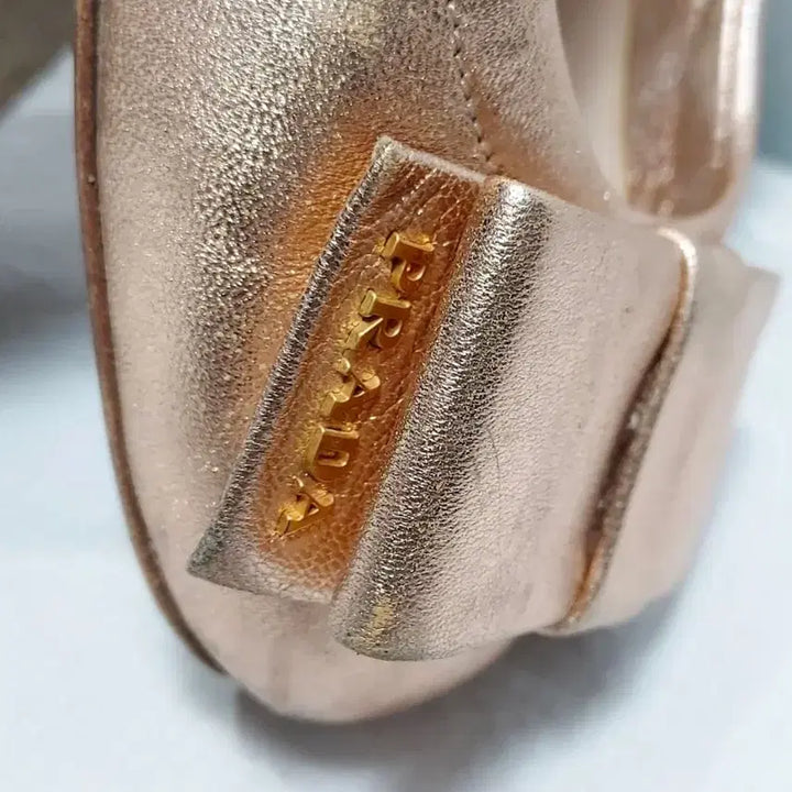 [BUNJANG] Prada Rose Gold Flat Shoes / 프라다정품로즈골드플랫슈즈