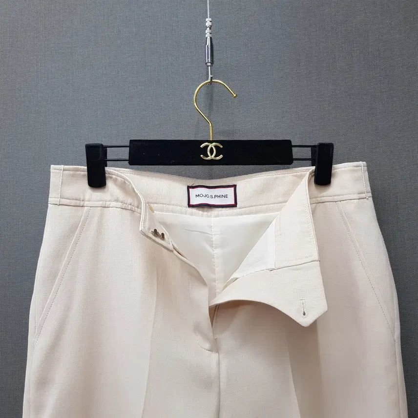 [SOLD OUT] 모조에스핀 2022 와이드 하프 슬랙스  66사이즈