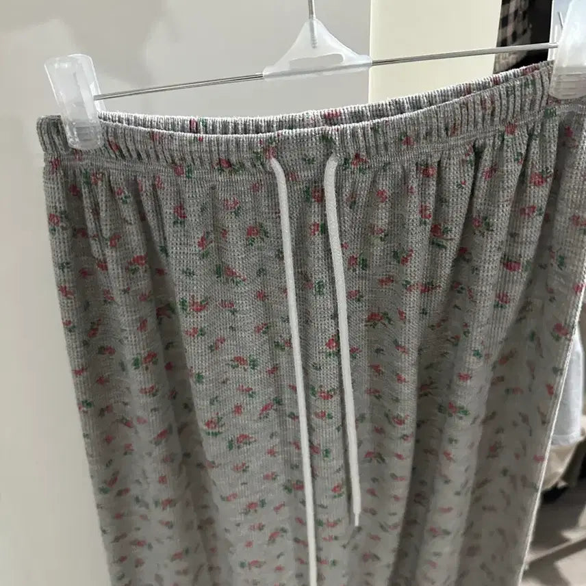 [SOLD OUT] 플라워 패턴 꽃무늬 롱스커트