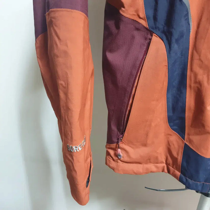 [BUNJANG] Black Yak Hooded Gore-Tex Windbreaker Jacket / 블랙야크 후드고어텍스바람막이점퍼/100