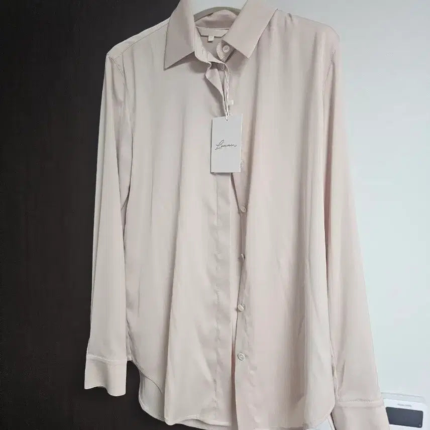 [BUNJANG] LVM Silk Blouse (Beige, Black) / LVM 러브민 이태리 실크100프로 블라우스2사이즈(베이지,블랙)