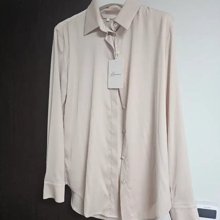 [BUNJANG] LVM Silk Blouse (Beige, Black) / LVM 러브민 이태리 실크100프로 블라우스2사이즈(베이지,블랙)
