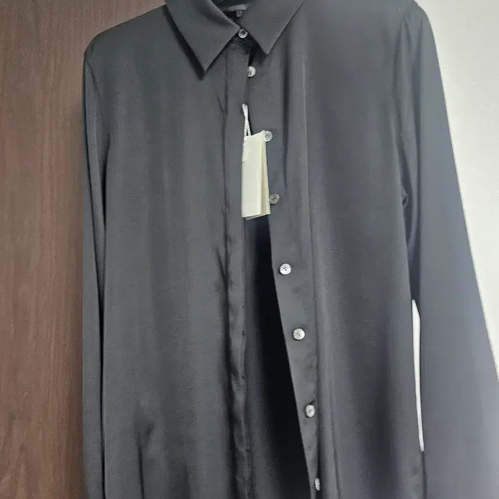 [BUNJANG] LVM Silk Blouse (Beige, Black) / LVM 러브민 이태리 실크100프로 블라우스2사이즈(베이지,블랙)