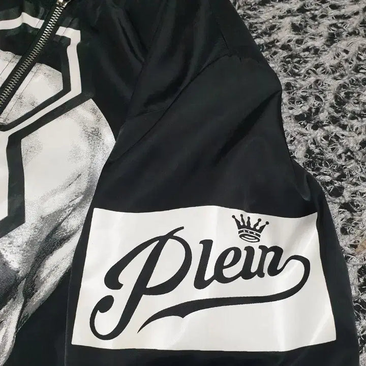[BUNJANG] Philipp Plein Skull Printed Bomber Jacket / 필립플레인 블랙 스컬 프린팅 봄버 자켓