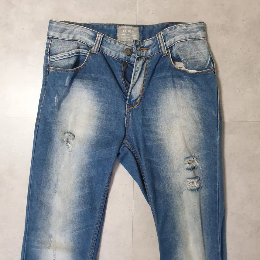 [BUNJANG] LUVIS 30 Ripped Jeans / 공용 바지 LUVIS 30 청바지 찢 스타일리쉬  남성 여성 청바지