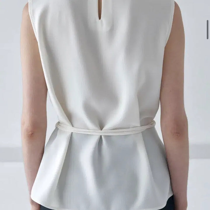[BUNJANG] Archaic Silky Blouse / 아르카익 실키 블라우스 (새상품)