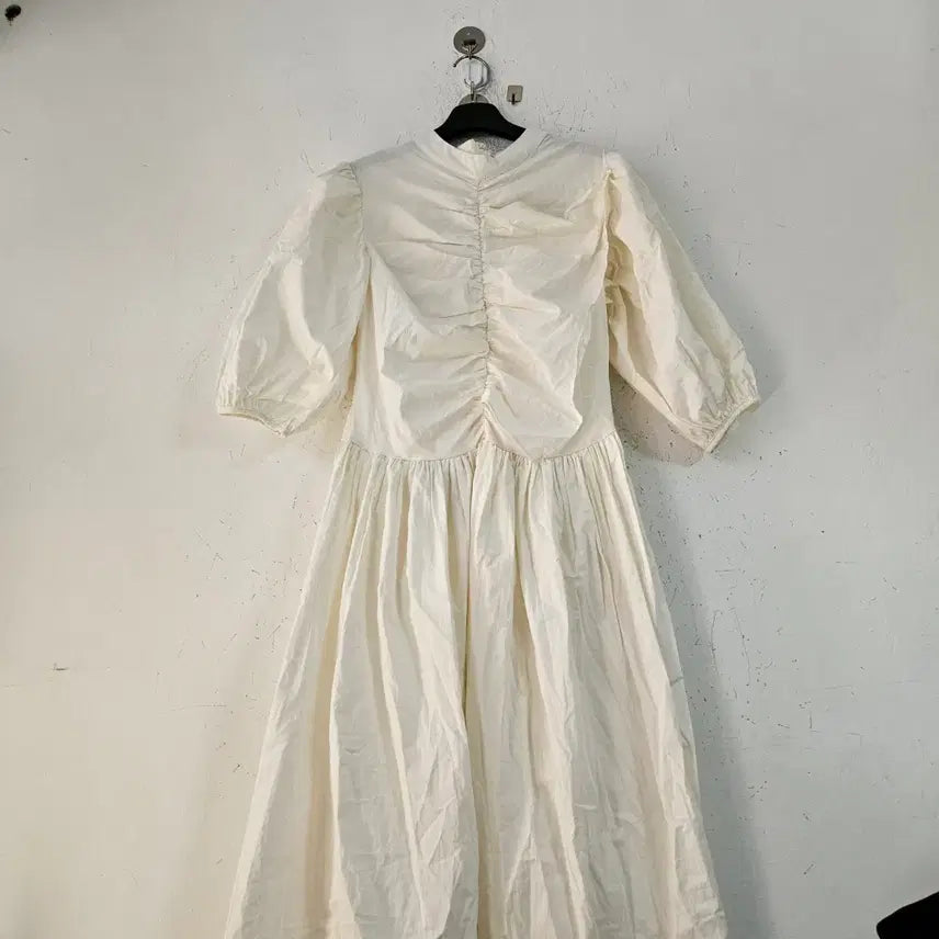 [BUNJANG] Ivory Shirred Long Dress (Size 55) / 아이보리 셔링 롱 원피스55