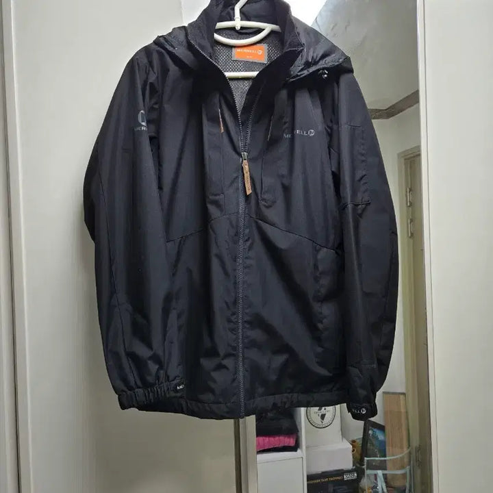 [SOLD OUT] 메렐 MERRELL 블랙 바람막이 자켓