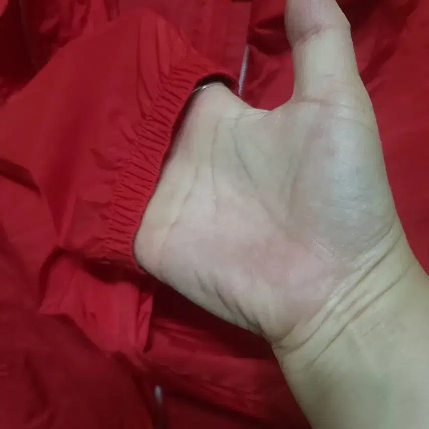 [BUNJANG] Travis Red Windbreaker Hooded Jacket / 트레비스빨간색 바람막이 후드 자켓