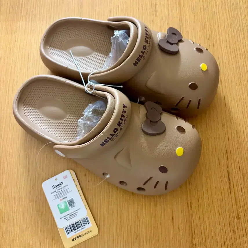 [SOLD OUT] 헬로키티 샌들 크록스 슬리퍼 브라운 새상품 260