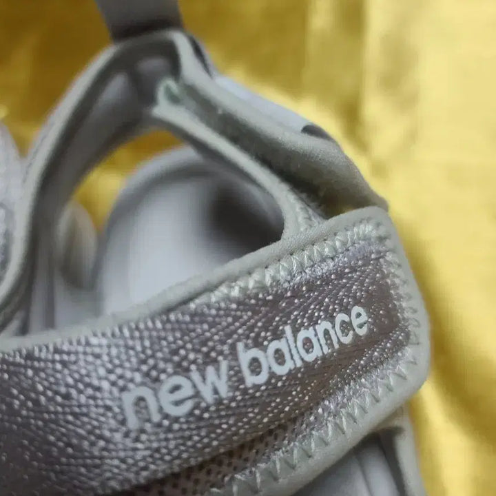 [BUNJANG] New Balance Velcro Sandals Grey / 뉴발란스 벨크로 샌들 그레이