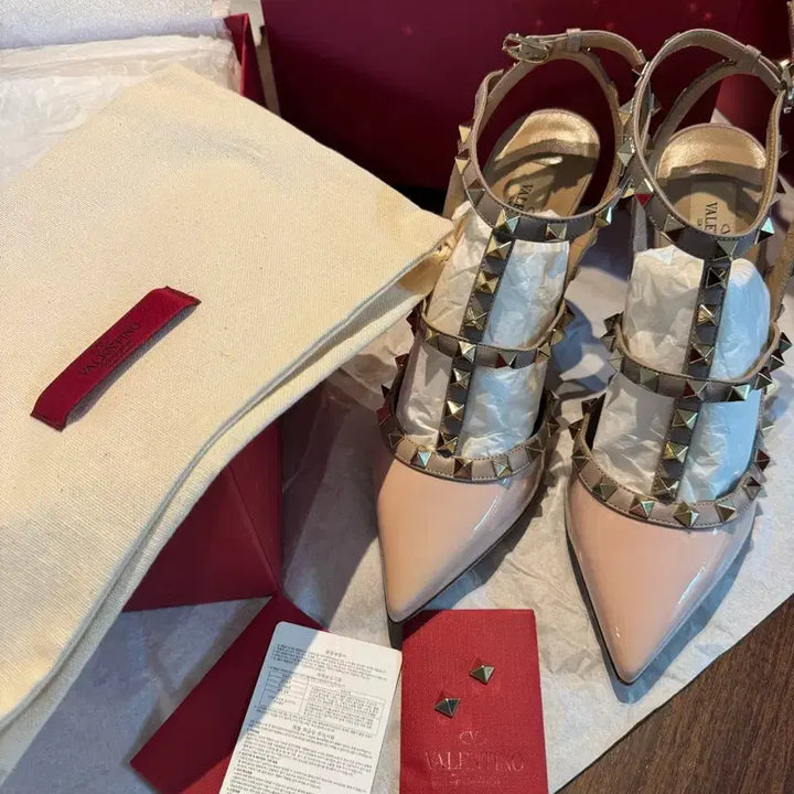 [BUNJANG] Valentino Rockstud Heels Powder Pink Size 38 / 발렌티노 락스터드 힐 38 파우더 핑크 (정품/풀박)