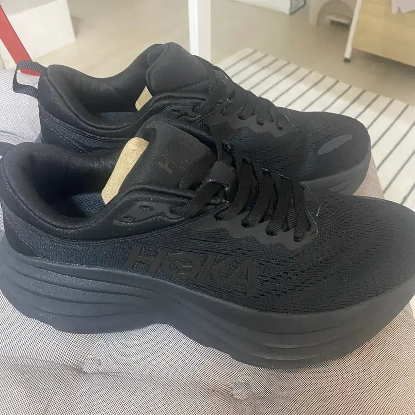 [BUNJANG] Hoka Bondi 8 Regular Running Shoes / 호카 본디8 레귤러 235 새상품