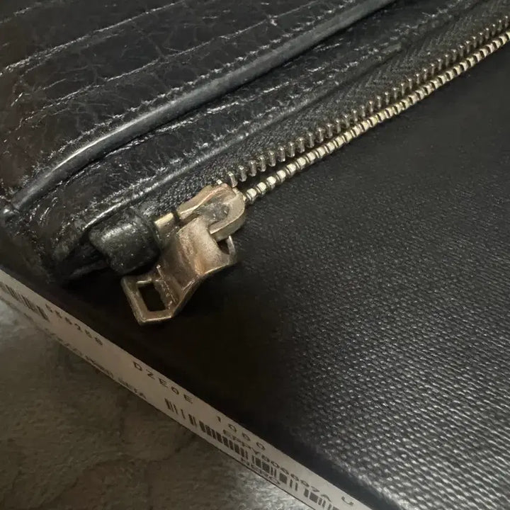 [BUNJANG] Saint Laurent Crocodile Bill Pouch Bag / 생로랑 크로커다일 빌 파우치백