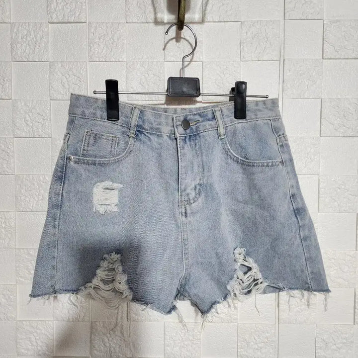 [BUNJANG] Light Wash Distressed Denim Shorts L / 연청 데미지 숏팬츠 L