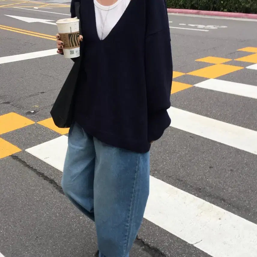 [BUNJANG] YE Mellow Deep V-Neck Knit Navy / YE 와이이 멜로우 딥브이넥니트 whye