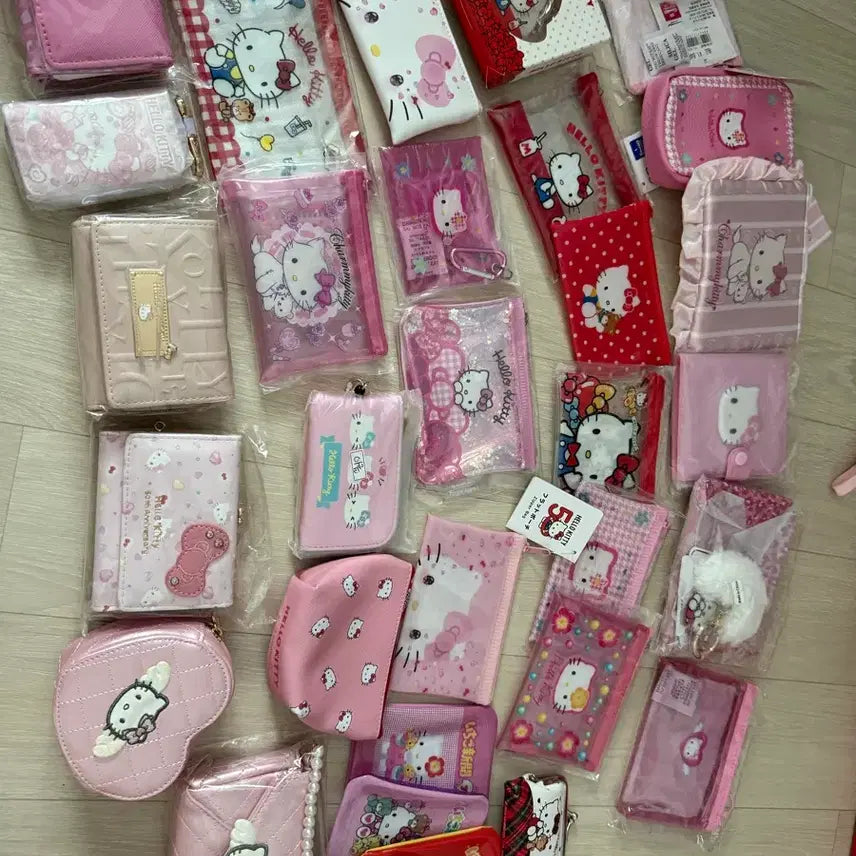 [BUNJANG] Hello Kitty Pouch/Wallet/Coin Purse Collection / 헬로키티 파우치/지갑/동전지갑 모음