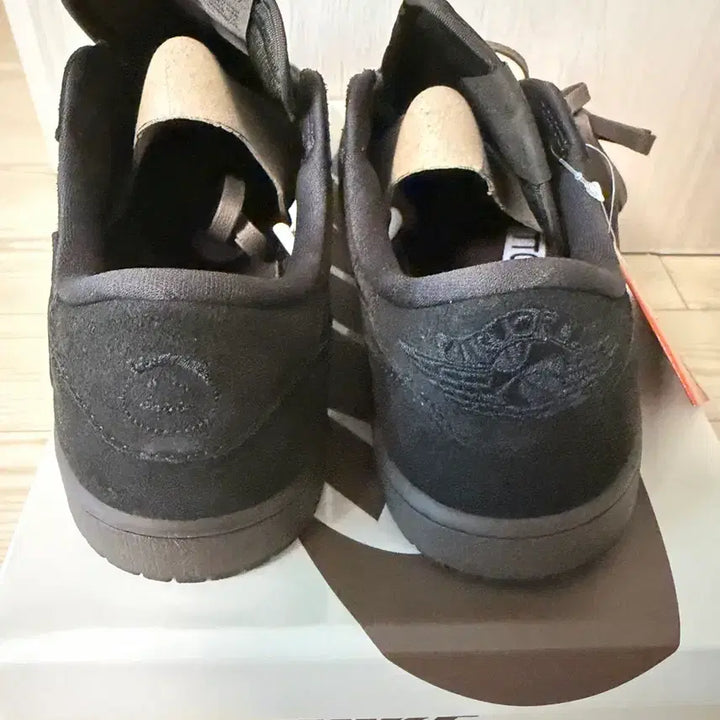[SOLD OUT] 나이키 조던1 트래비스 스캇 로우 벨벳 브라운 270