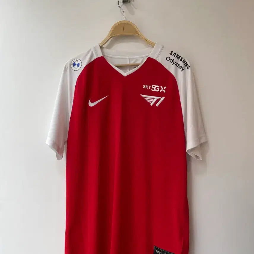 [SOLD OUT] 나이키 SKT T1 5GX 반팔 유니폼 레드 XL