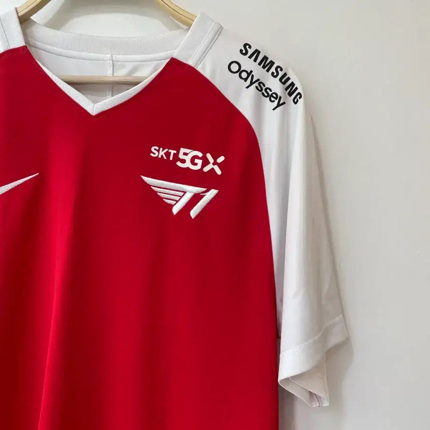 [SOLD OUT] 나이키 SKT T1 5GX 반팔 유니폼 레드 XL