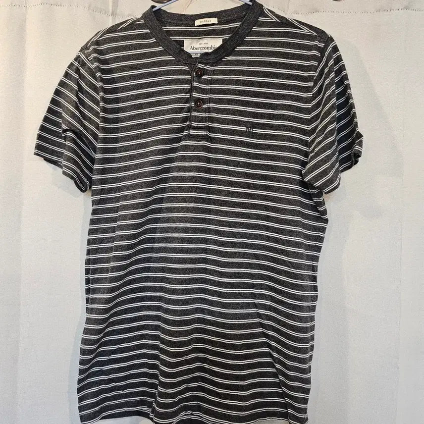 [SOLD OUT] 아베크롬비 스트라이프 반팔 헨리넥 티셔츠