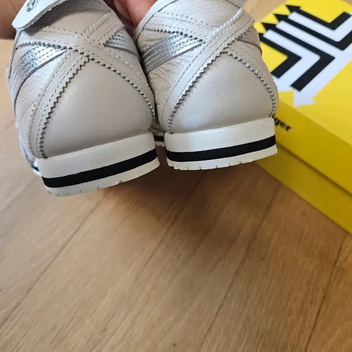 [BUNJANG] Onitsuka Tiger Mexico 66 SD Birch Silver Sneakers / 오니츠카타이거 멕시코66 SD 버치 실버 1183A592-200 새제품