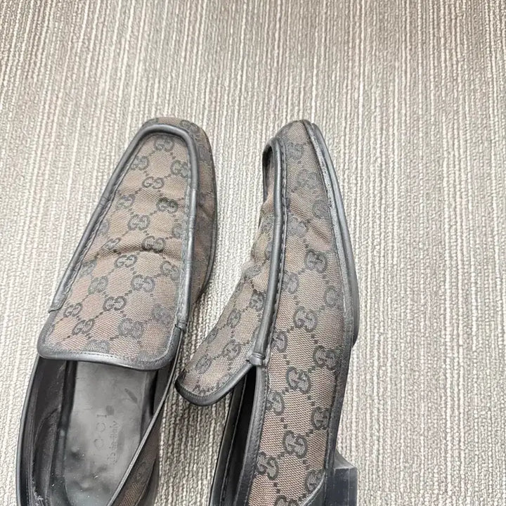 [BUNJANG] Gucci GG Supreme Canvas Loafer / 구찌 GG 슈프림 캔버스 로퍼(시그니처 GG 모노그램)