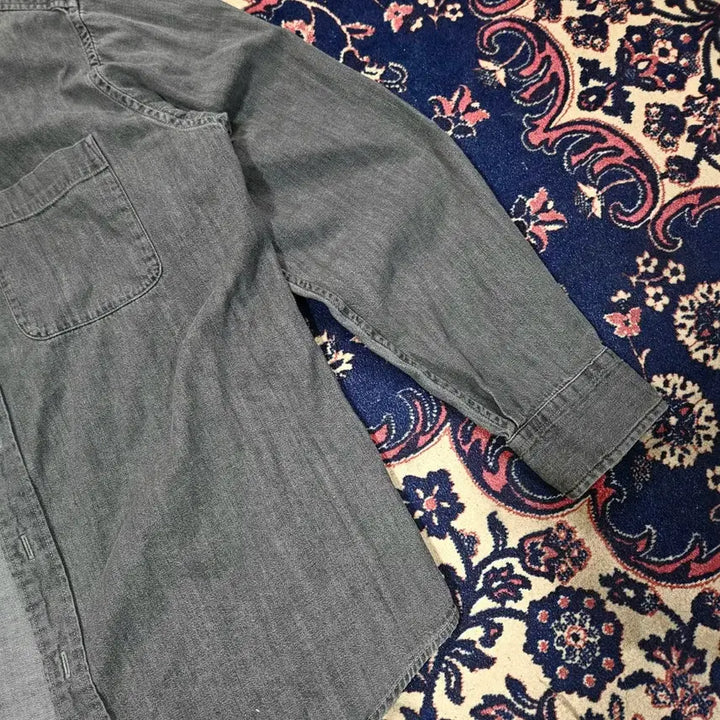 [BUNJANG] Uniqlo Button-Down Black Denim Shirt - Size L / 유니클로 버튼다운 흑청 데님 셔츠 L size