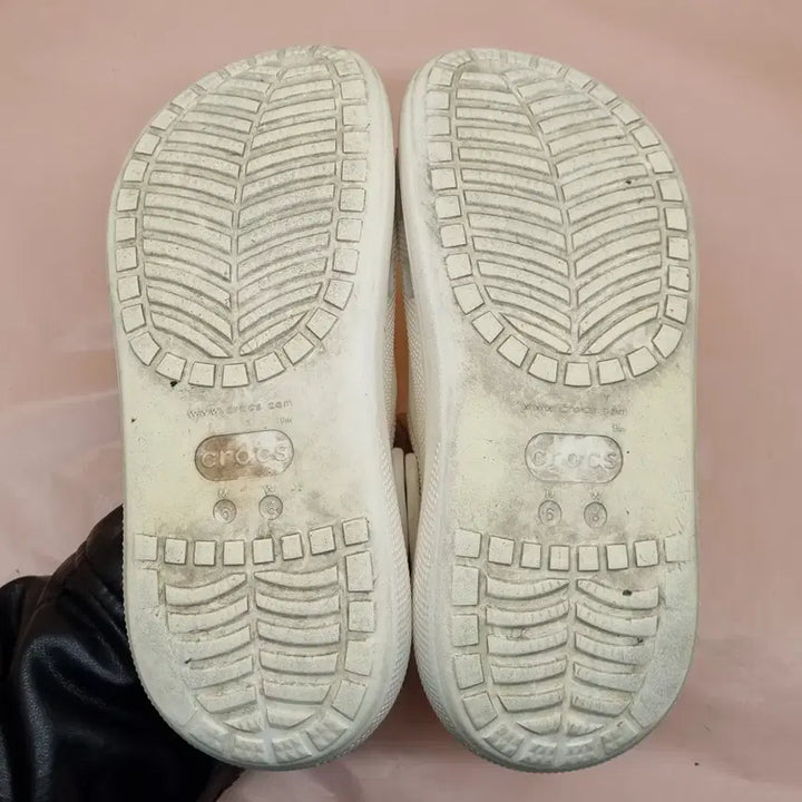 [BUNJANG] Crocs Classic Crush Clog White 250 / 크록스 클래식 크러쉬 클로그 화이트 250