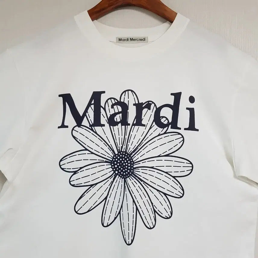 [BUNJANG] Mardi Mercredi Daisy T-shirt / 마르디메크르디 데이지 티셔츠