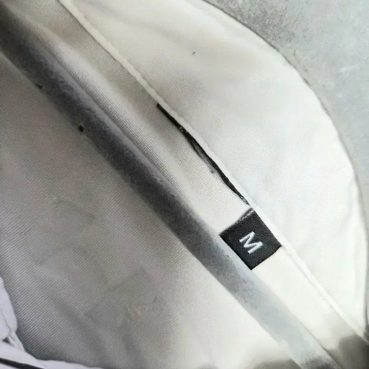 [BUNJANG] Under Armour White Striped Polo Shirt / 언더아머 화이트 스트라이프 반팔 폴로티