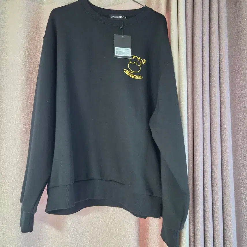 [BUNJANG] Ironstein L Black Embroidered Sweatshirt / 아이언스테인 맨투맨