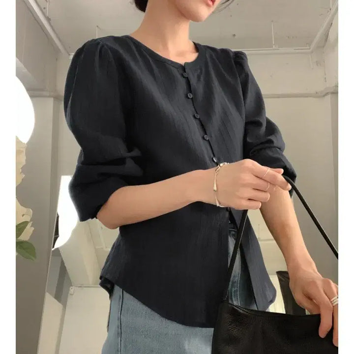 [BUNJANG] 미착용새상품 사색 노카라 라운드넥 블라우스 블랙 네이비 / 미착용새상품 사색 모아빈 노카라 라운드넥 블라우스 블랙 네이비
