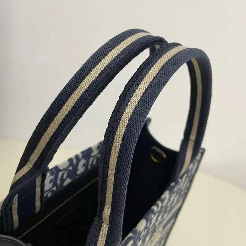 [SOLD OUT] 디올 오블리크 스몰 토트백 네이비